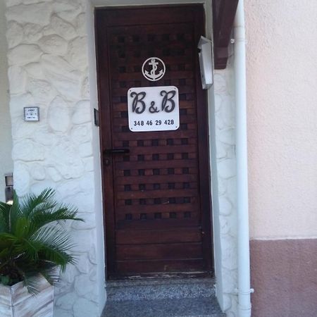 Bed And Breakfast Dolly SantʼAntìoco Exterior foto